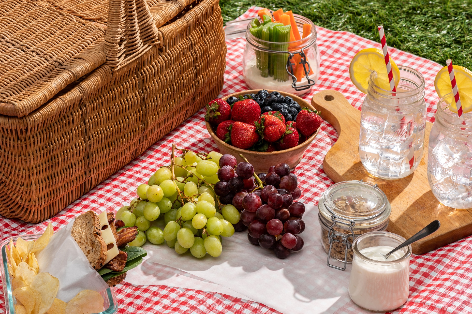 How to Pack the Ultimate PA Picnic Basket Picnicking in Pennsylvania